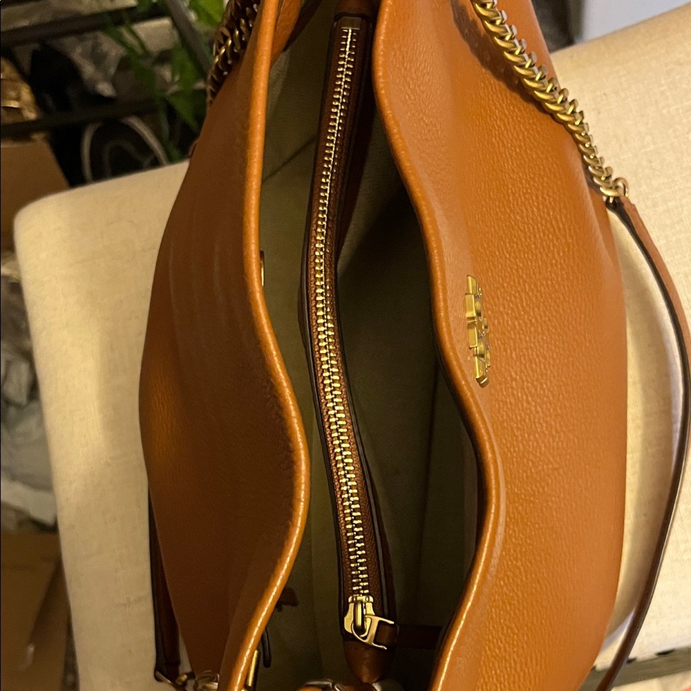 Tory Burch Caramel Pebbled Leather Tote with Gold Chain Straps - Picture 6 of 7